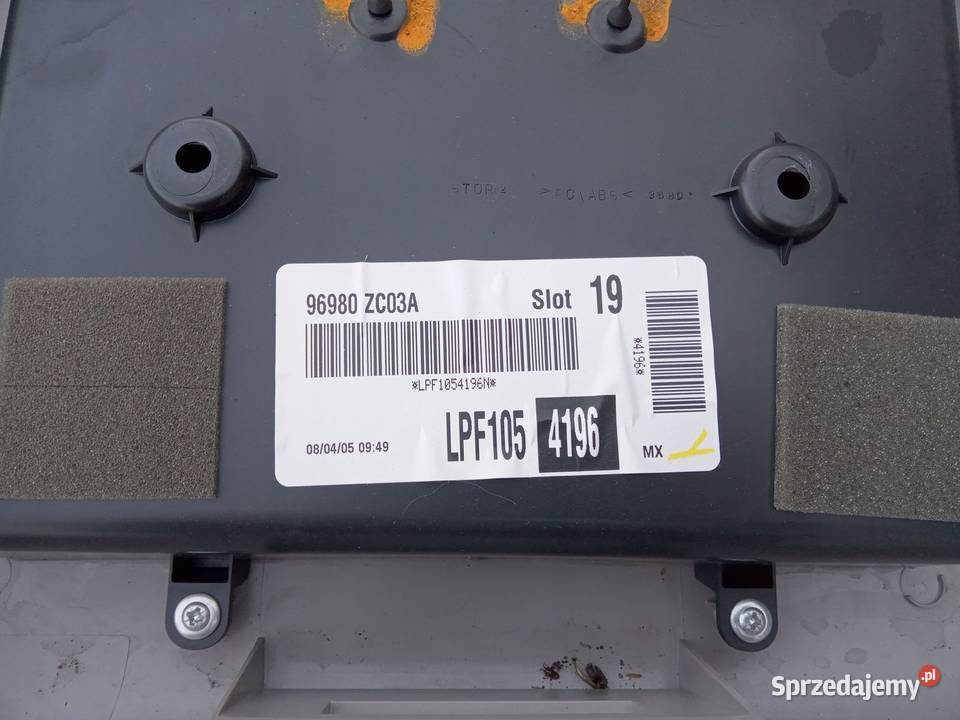 PANEL SCHOWEK LAMPKA PODSUFITKI INFINITI QX56 oświetlenie kabiny Nowy Tomyśl