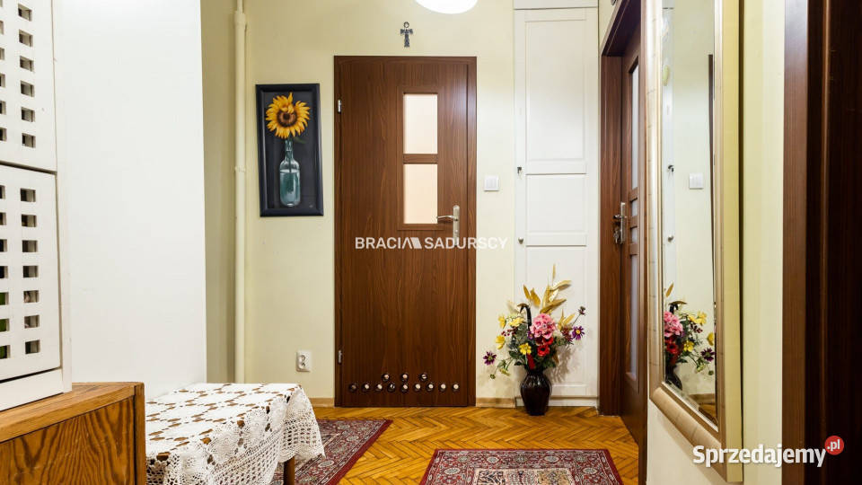 sprzedaży mieszkania Kraków 611m2 3 pokoje Rok budowy 1960 sprzedam