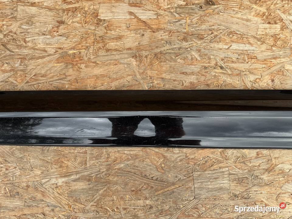 Listwa drzwi przód lewa LH Volvo xc60 II 2 17