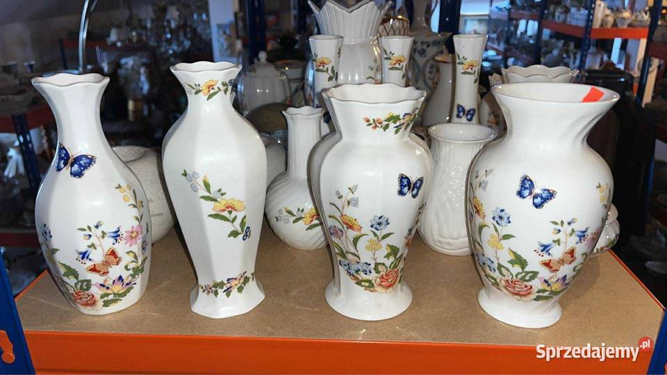 Wazon z motylkami Aynsley Cottage Garden Made in