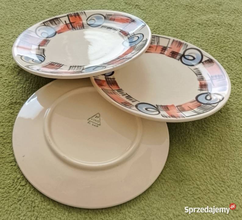 Talerze 193 pikasiaki z lat 60 ubiegłego wiekucm Porcelana i szkło Katowice