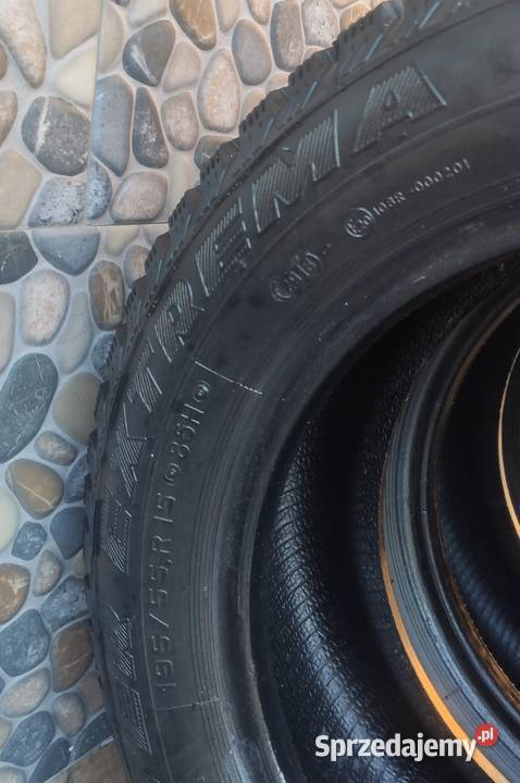 4x 19555R15 OPONY ZIMOWE BIEŻNIKOWANE WINTER Nowy Sącz