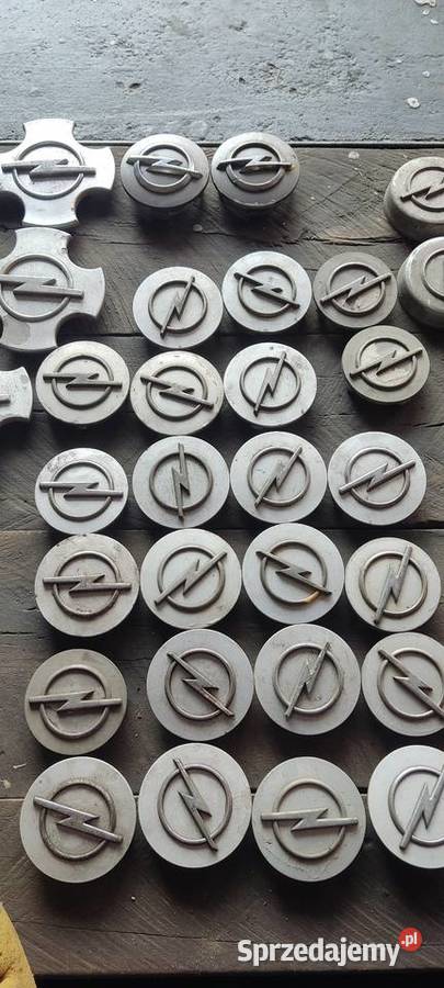 Komplety zaślepki dekielki alufelg różnych marek Gniezno