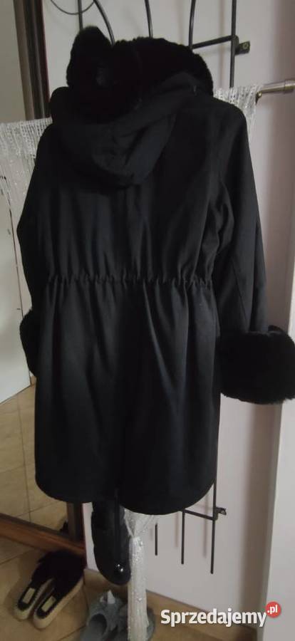 Parka czarna z futerkiem czarny sprzedam