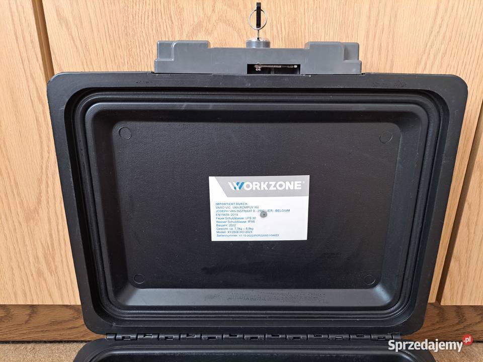 Sejf walizkowy Workzone XYZ608 wodoodporny sprzedam