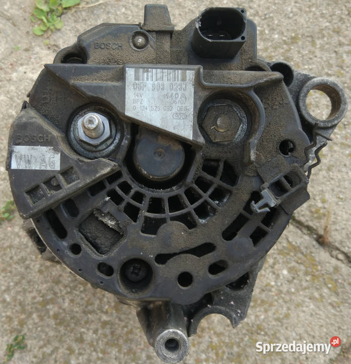 Alternator Bosch 06F903023J do Audi A4 B7 0408