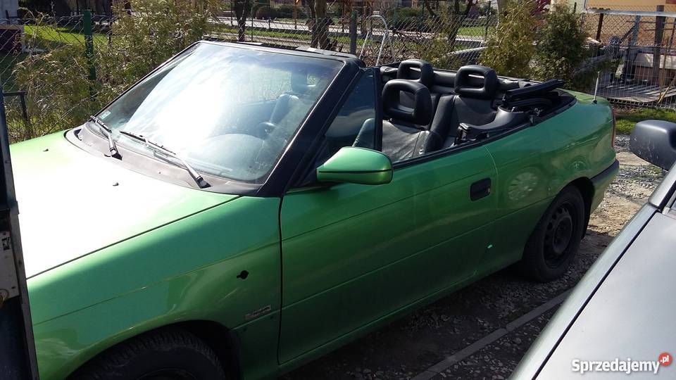 Opel Astra F Bertone Cabrio Rok produkcji 1996 Astra Malawa
