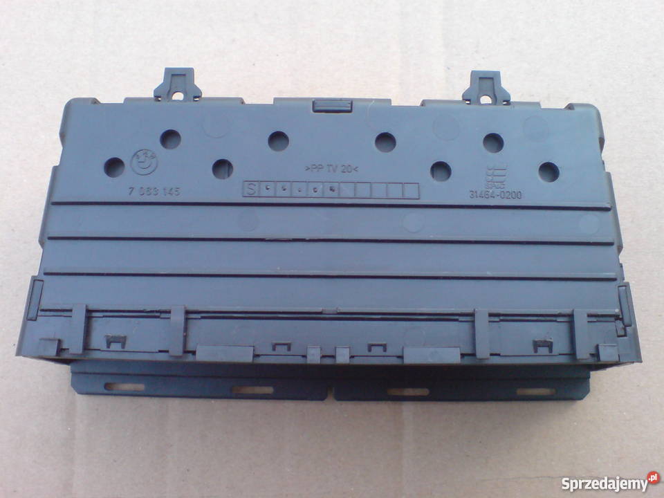 Schowek półka pod radio BMW E60 E61 Koszalin