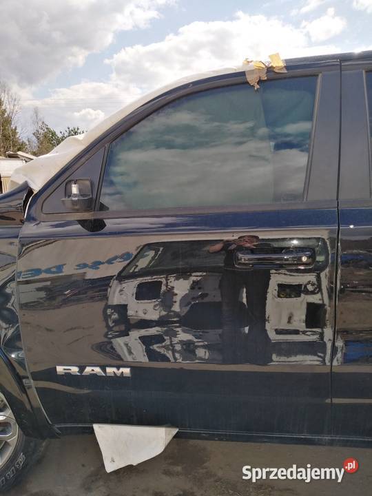 DRZWI KIEROWCY 2020 RAM 1500 V GENERACJA Drzwi Mojusz