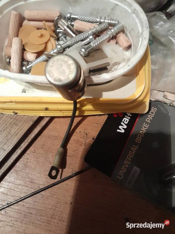 Świece iskrowe do samochodów i motocykli z prl Kowalewice