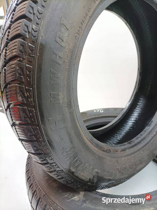 2x OPONA ZIMOWA DYNAMO SNOWHWH01 19565R15 sprzedam