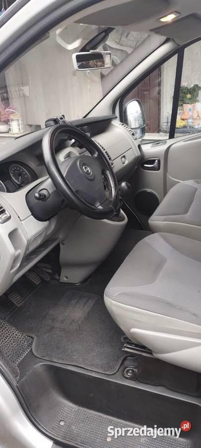 Opel Vivaro 20 CDTI LONG 9 osób Powiercie sprzedam