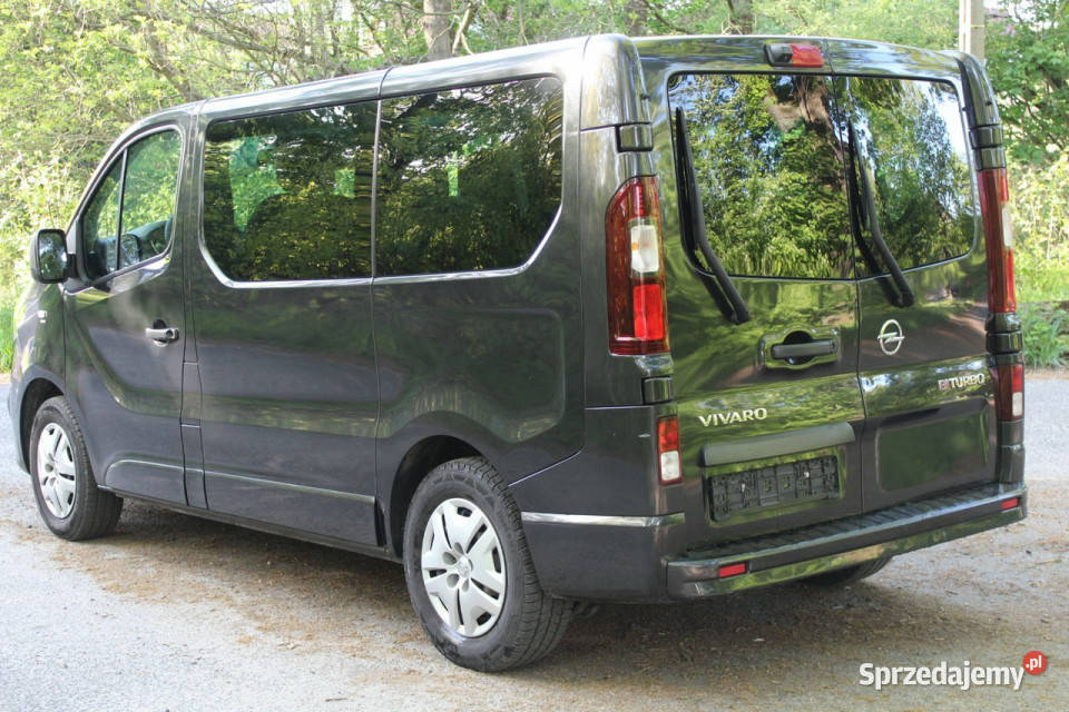 Opel Vivaro 16 CDi 140 9 osobowy II 20142019 kamera cofania Lubań sprzedam