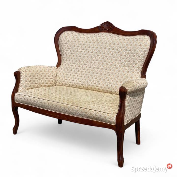 Jasna sofa dwuosobowa w stylu ludwikowskim Gryfice