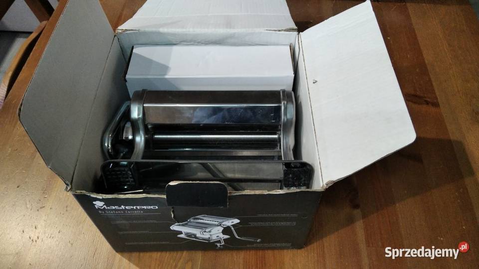 Ręczna maszynka do makaronu i ciast Masterpro Nowy Tomyśl