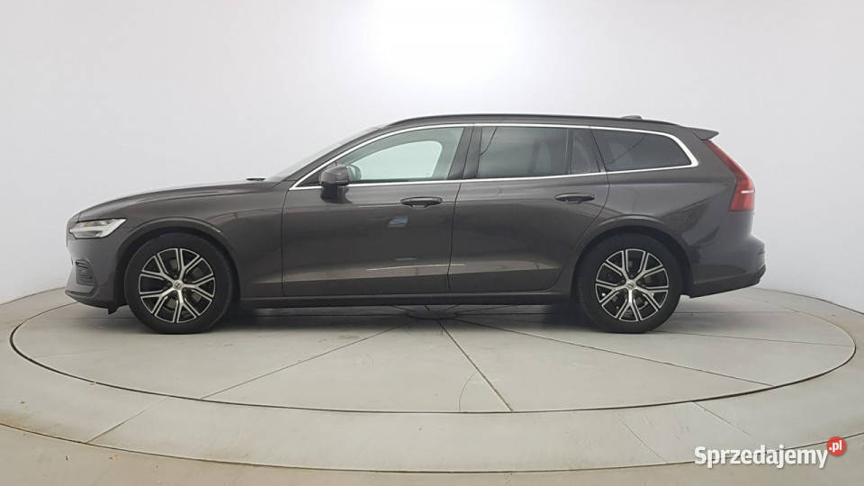 Volvo V60 B4 D Core Z Polskiego Salonu Faktura światła przeciwmgielne Warszawa