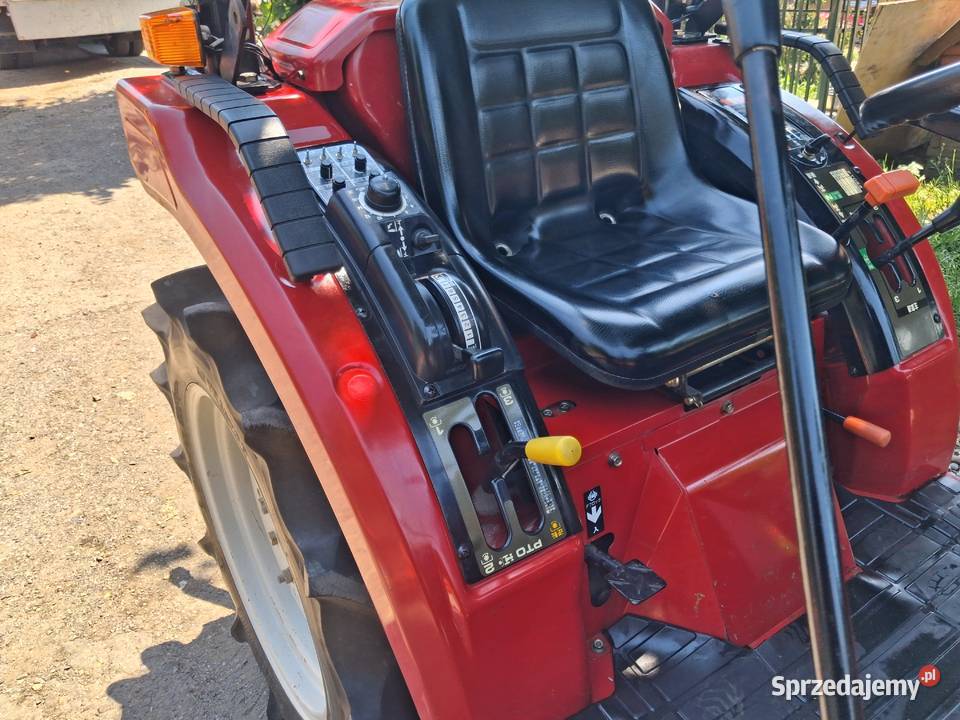 Mitsubishi mt165 4x4 ładowacz Konary