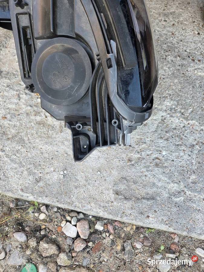 Peugeot 3008 5008 II lampa przednia prawa LED osobowe Grudziądz