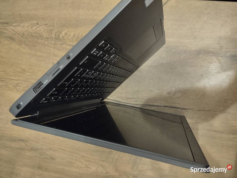DELL Latitude 133 7300 Windows 11 intel i5 SSD Chełm sprzedam