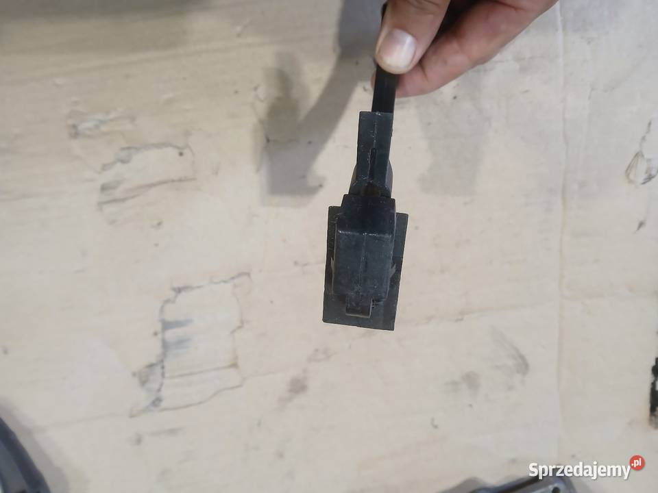 Raczka otwierania bagażnika do fiata 126p EL Fl Pozostałe Koluszki