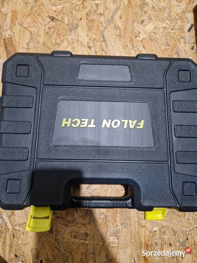 Zestaw narzędzi wkrętarka młotek szczypce 68el Elektryczne Głogowa