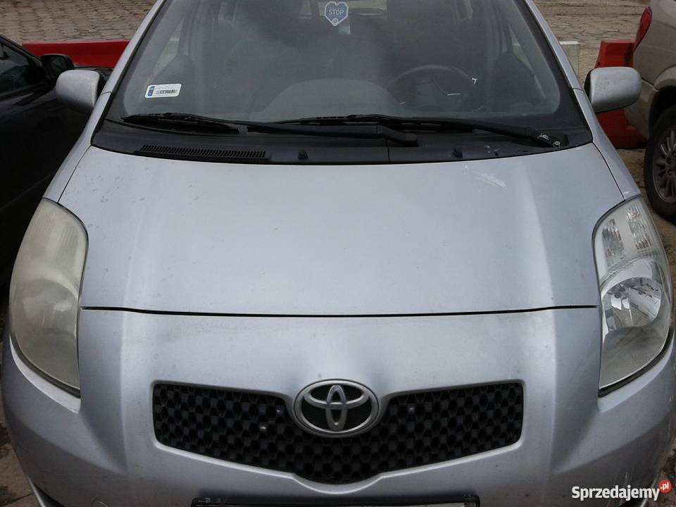 Polerowanie reflektorow autaz zewnatrzz dojazdem Toruń