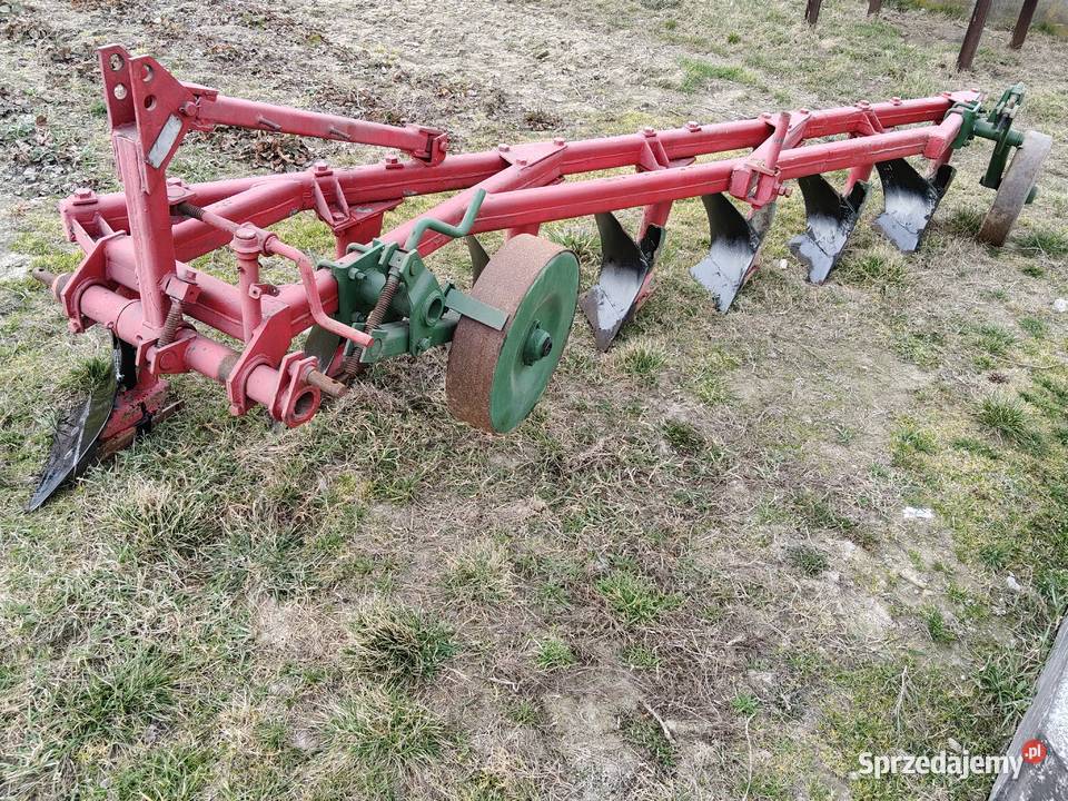 Pług podowrywkowy 7 skibowy Kostrzyn