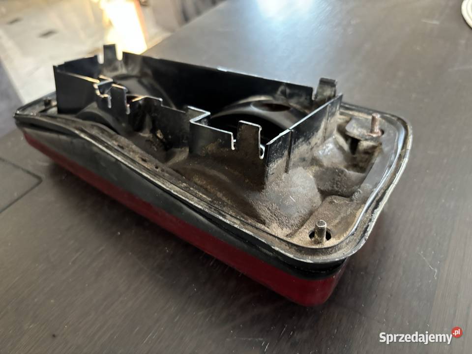 Fiat 124 Spider 1980 lampa tył prawa z uszczelką lubelskie