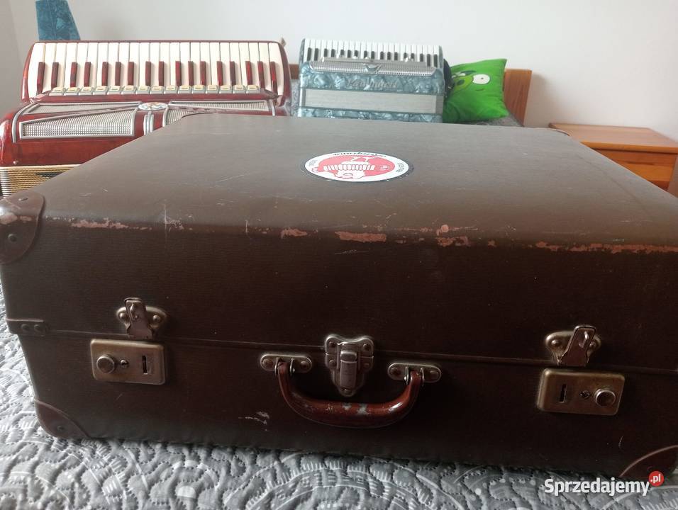 Sprzedam akordeon Sartigiana 120 bas Janów Lubelski