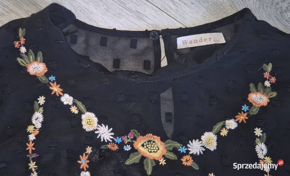 Bluzka damska czerń haft kwiaty SM Łódź sprzedam