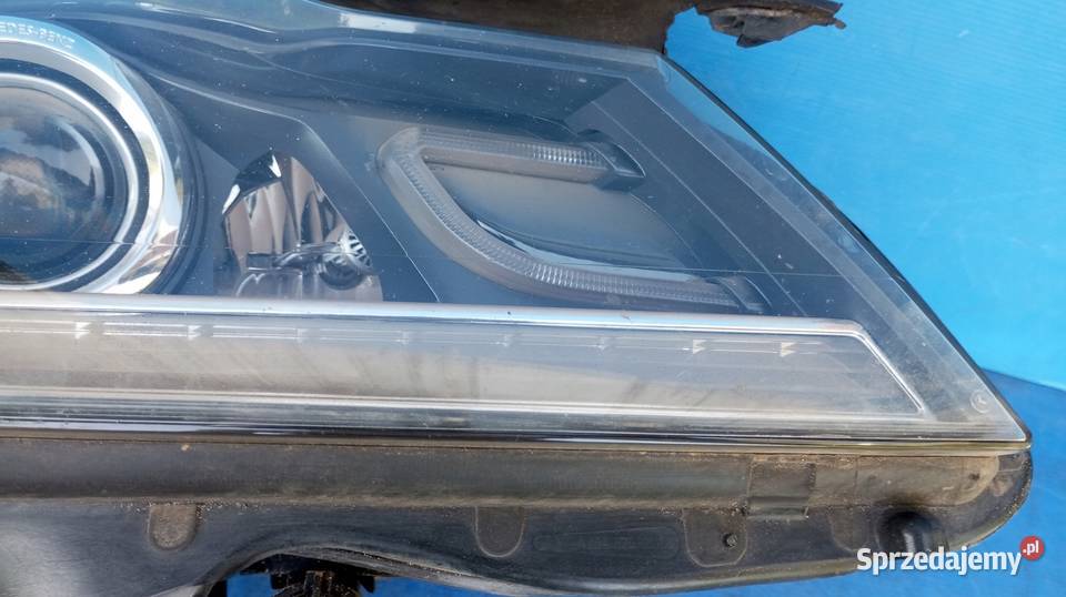 LAMPA PRAWY PRZÓD EU BI XENON ILS MERCEDES C Nowy Tomyśl