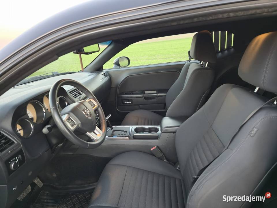 Dodge Challenger 36 V6 czarny kujawsko-pomorskie Toruń