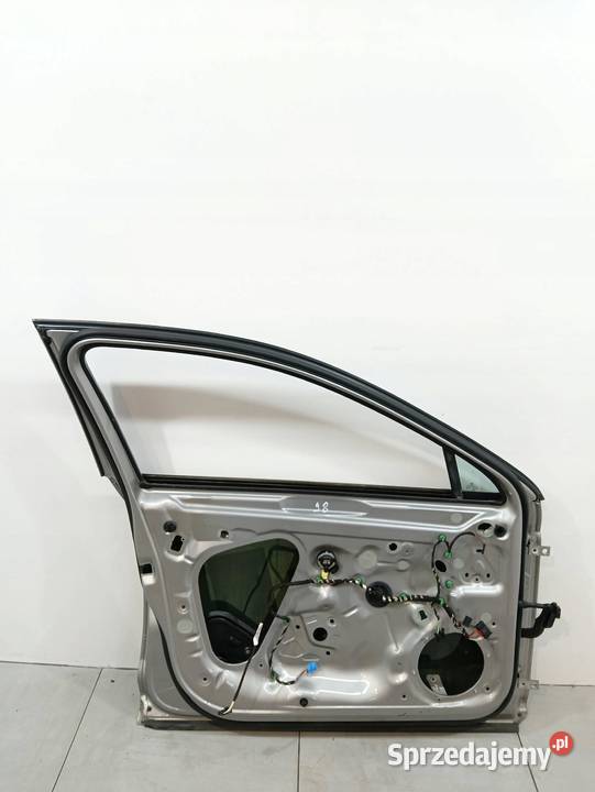DRZWI LEWE PRZÓD LB7W VW Volkswagen Passat VIII osobowe świętokrzyskie
