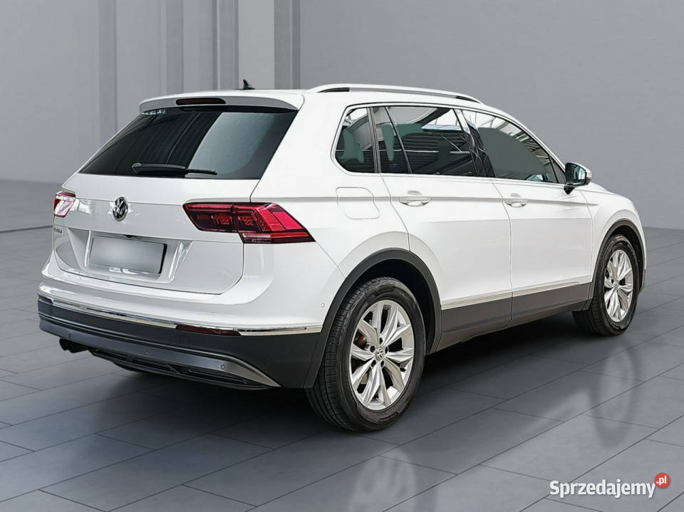 Volkswagen Tiguan 20 TSI BMT 4MOT HIGHLINE II Rok produkcji 2019 mazowieckie Janki