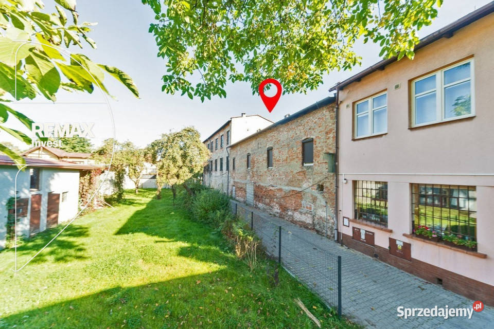 Obiekt użytkowy w centrum Andrychowa parking