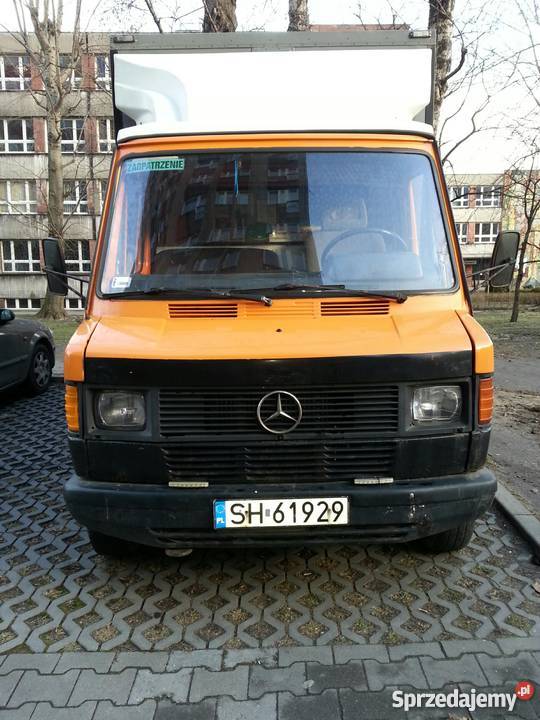 Mercedes T1 307D 23D kaczka kontener 4m baza na