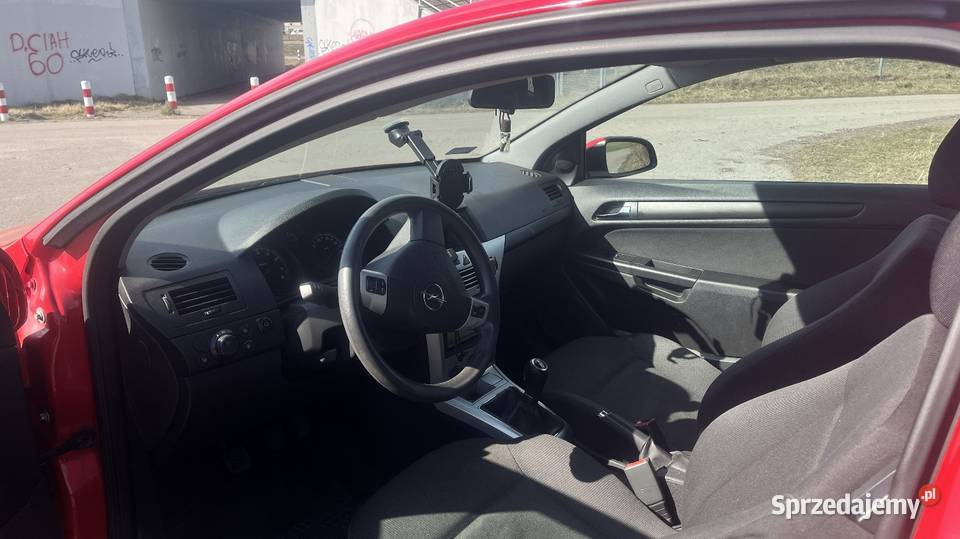 Opel Astra GTC h 14 LPG Tomaszów Mazowiecki