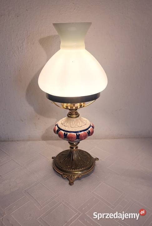 mała nocna porcelanowa lampka ze szklanym sprzedam