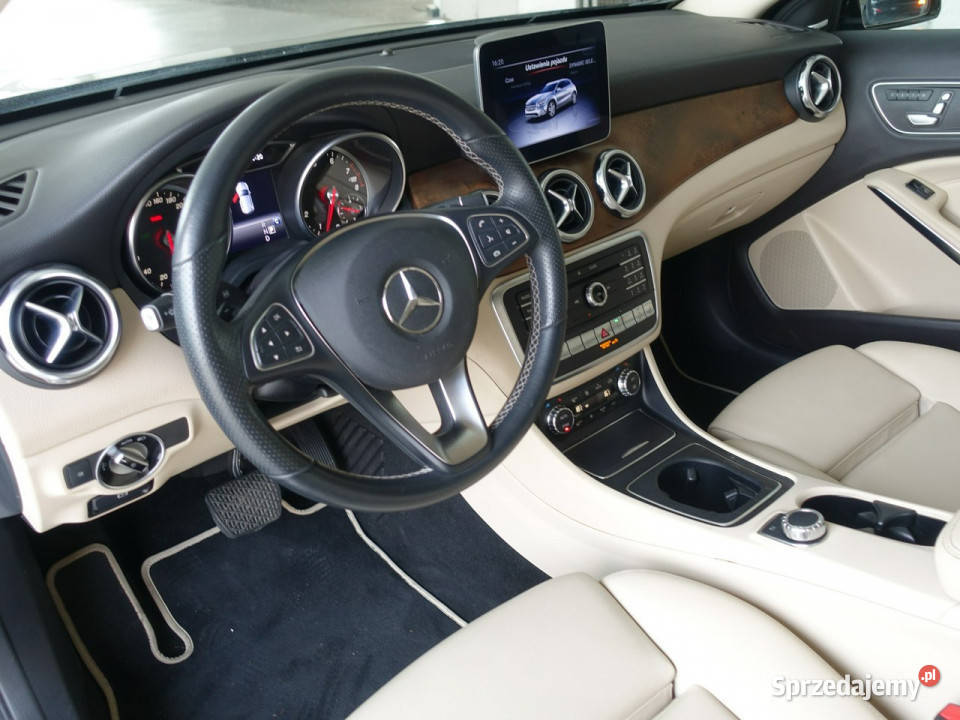 Mercedes GLA 250 20 Ben2104MaticPanorama DachTOP bluetooth