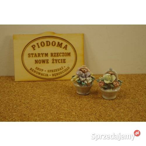 Miniaturowe koszyczki z kwiatami para figurek