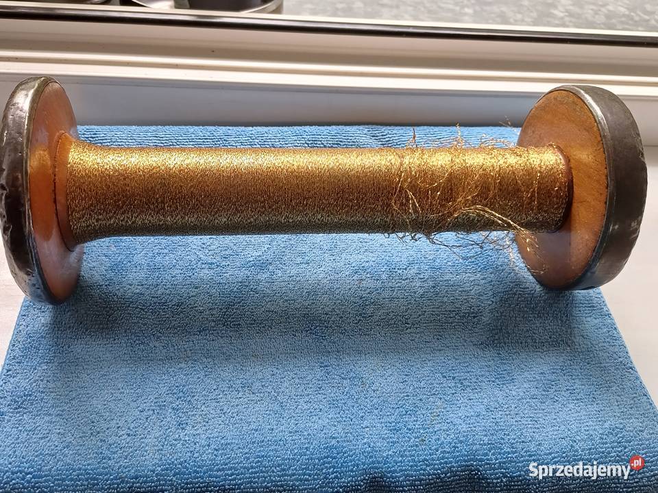 Stara szpula ze złotą nitką Kraków