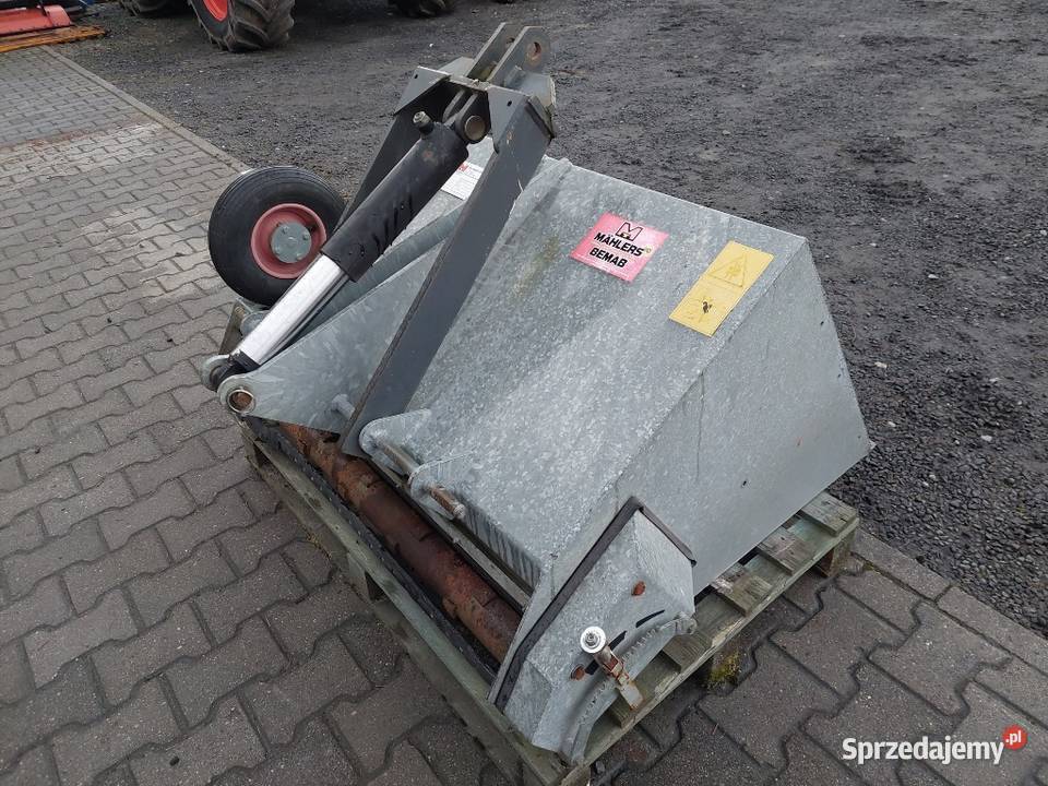 Piaskarka posypywarka zawieszana rozsiewacz wielkopolskie Łubowo