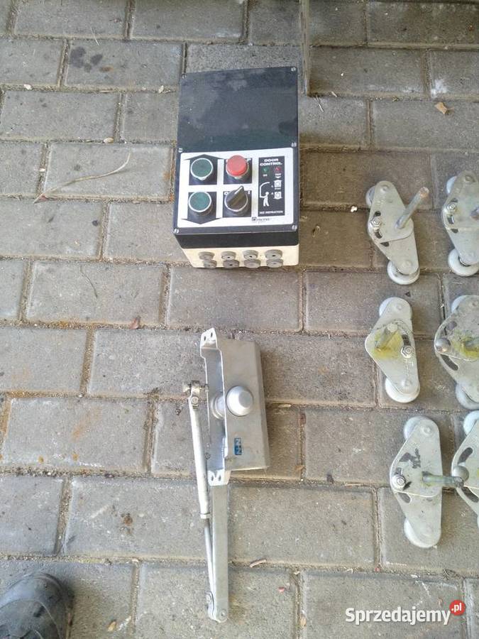 FALTEC części bramy aluminiowej podnoszonej Przeźmierowo