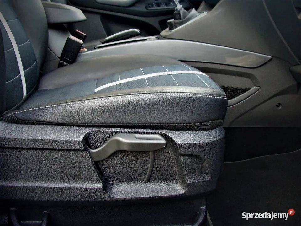 Ford Kuga 4WD titanium skóra panorama Navi Radom