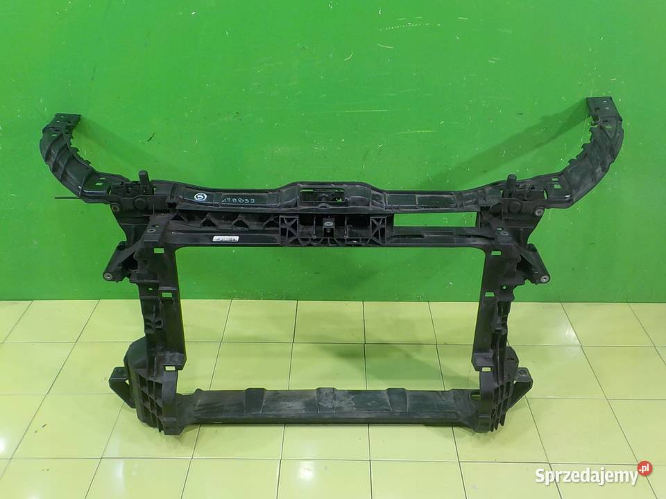 AUDI A1 8X 12 TFSI 11r 3D pas przedni Suków