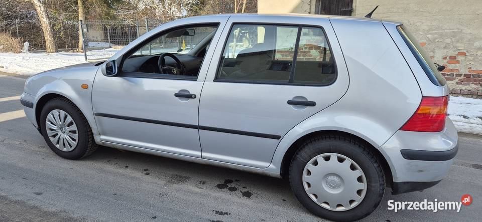 VW GOLF 4 HATCHBACK 1400 BENZYNA centralny zamek