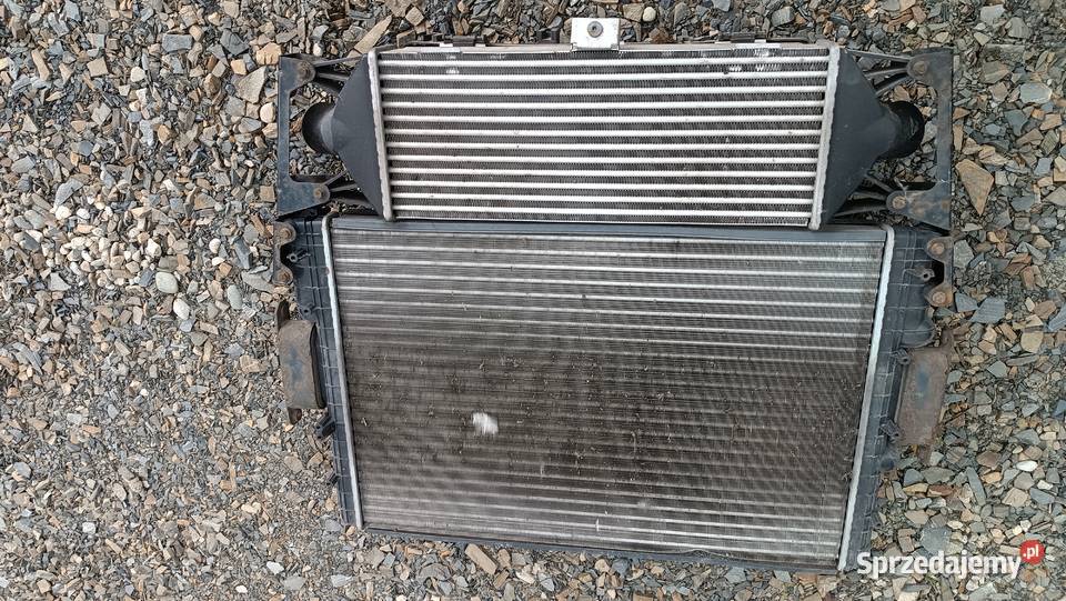Pas przedni przód chłodnica intercooler Iveco