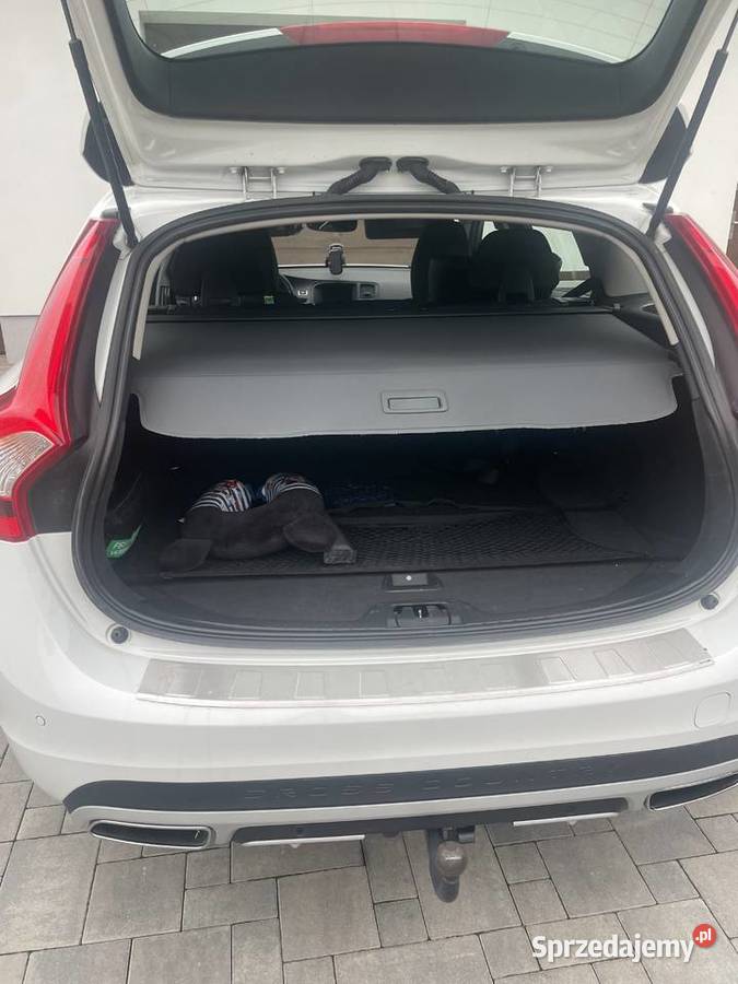 Volvo V60 D3 CROSS COUNTRY 2017R DISEL Radomyśl Wielki