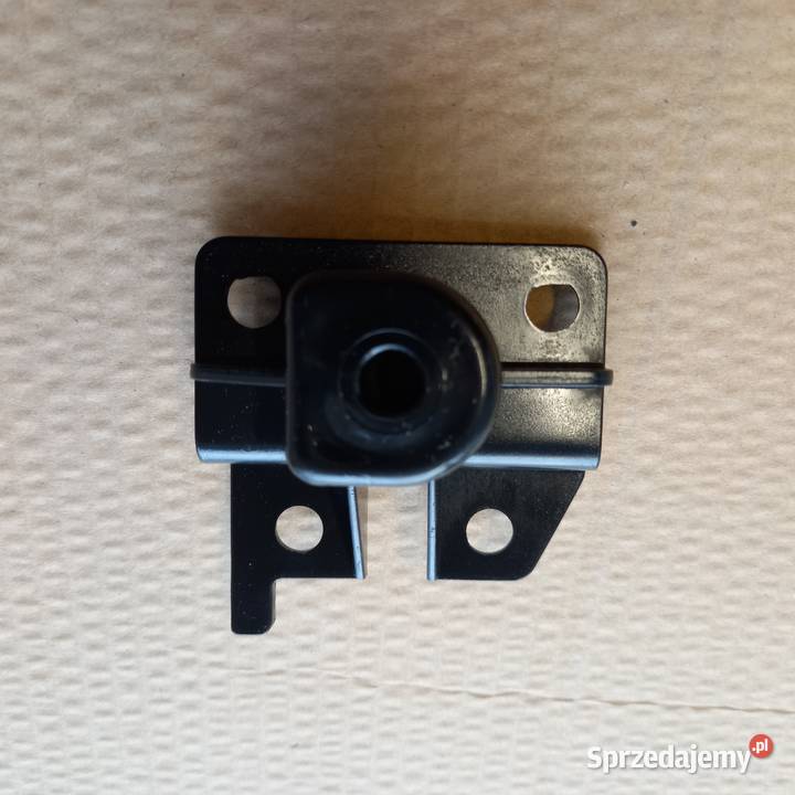 617861587BB17B749AB Mocowanie zderzaka przód str