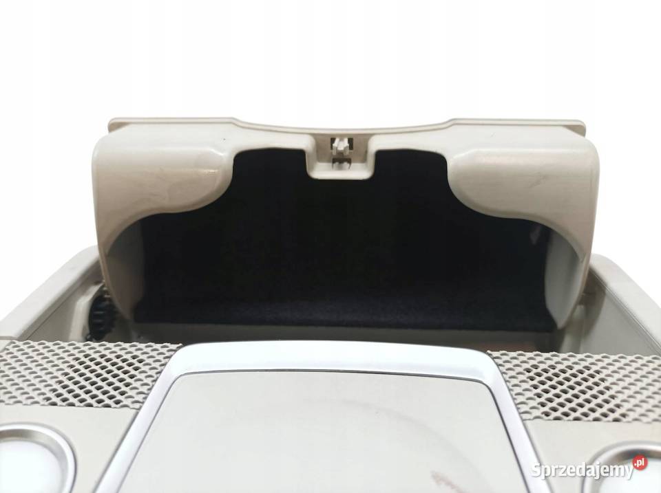 LAMPKA PODSUFITKI SCHOWEK NA OKULARY Audi A6 III